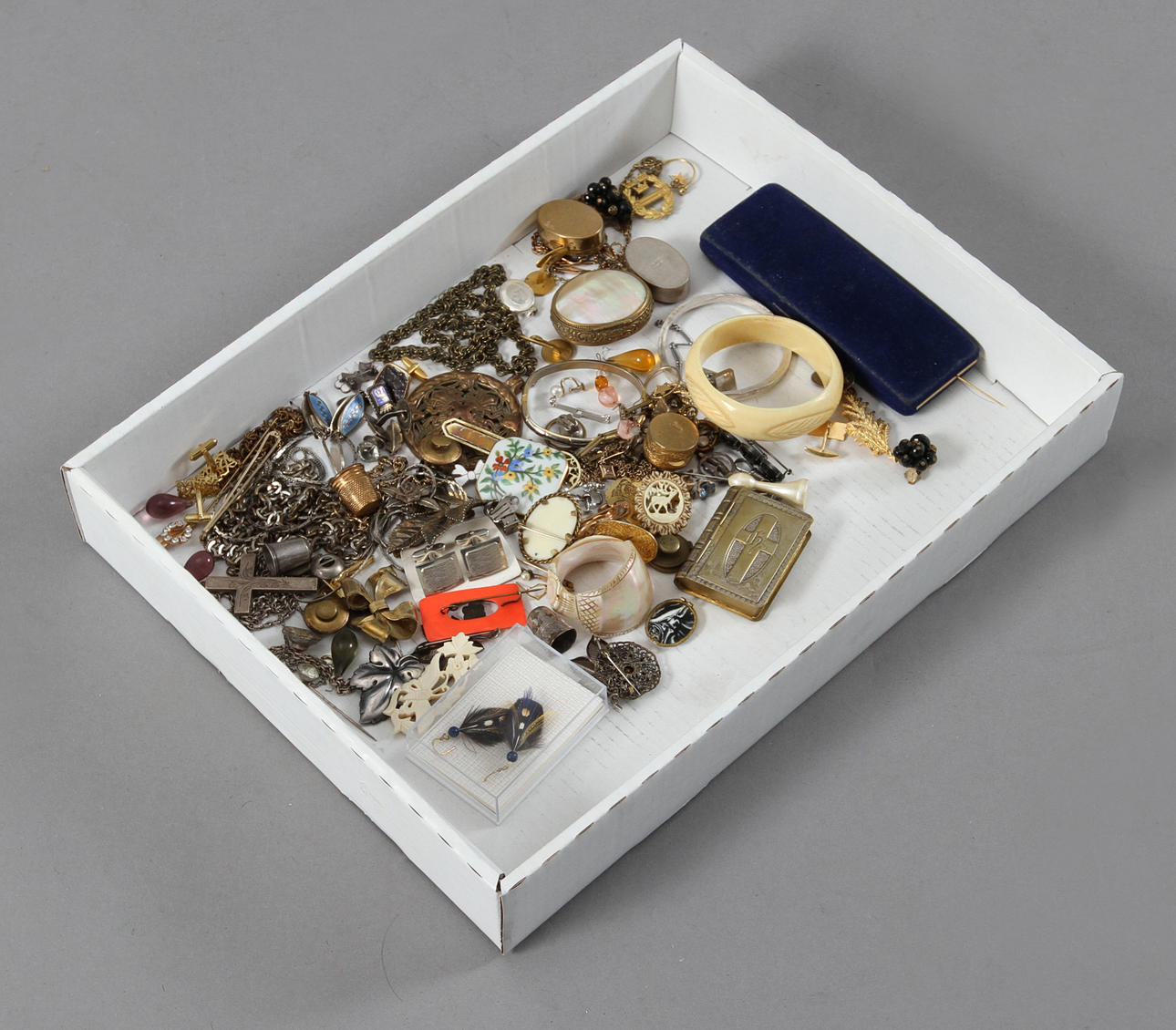 SMYCKEN. Diverse bijouterier.