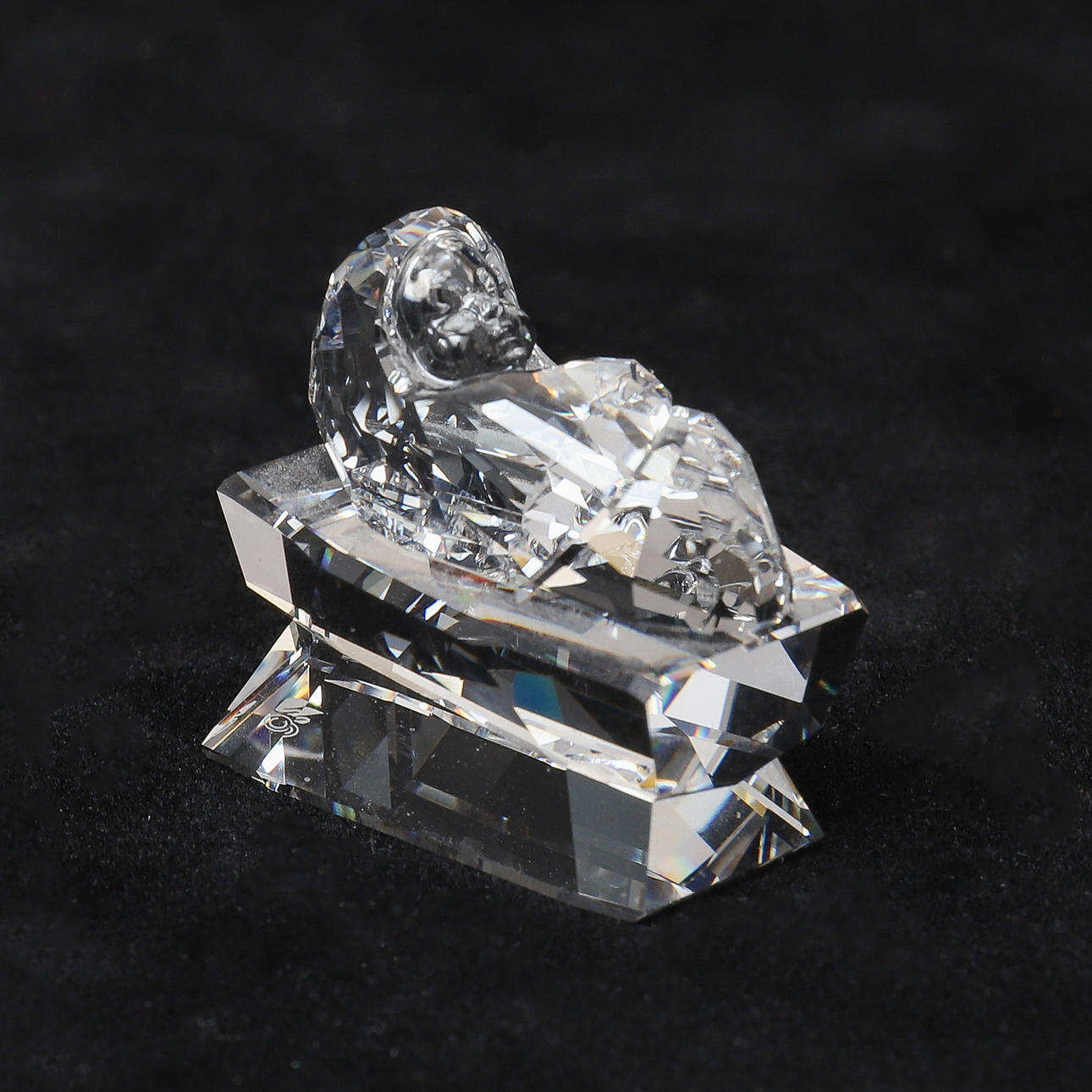 SWAROVSKI: JULKRUBBA - BABY JESUS.