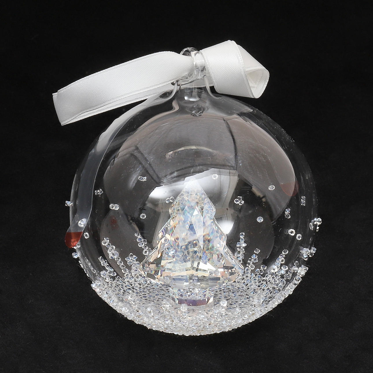 SWAROVSKI: CHRISTMAS BALL ORNAMENT (2013).
