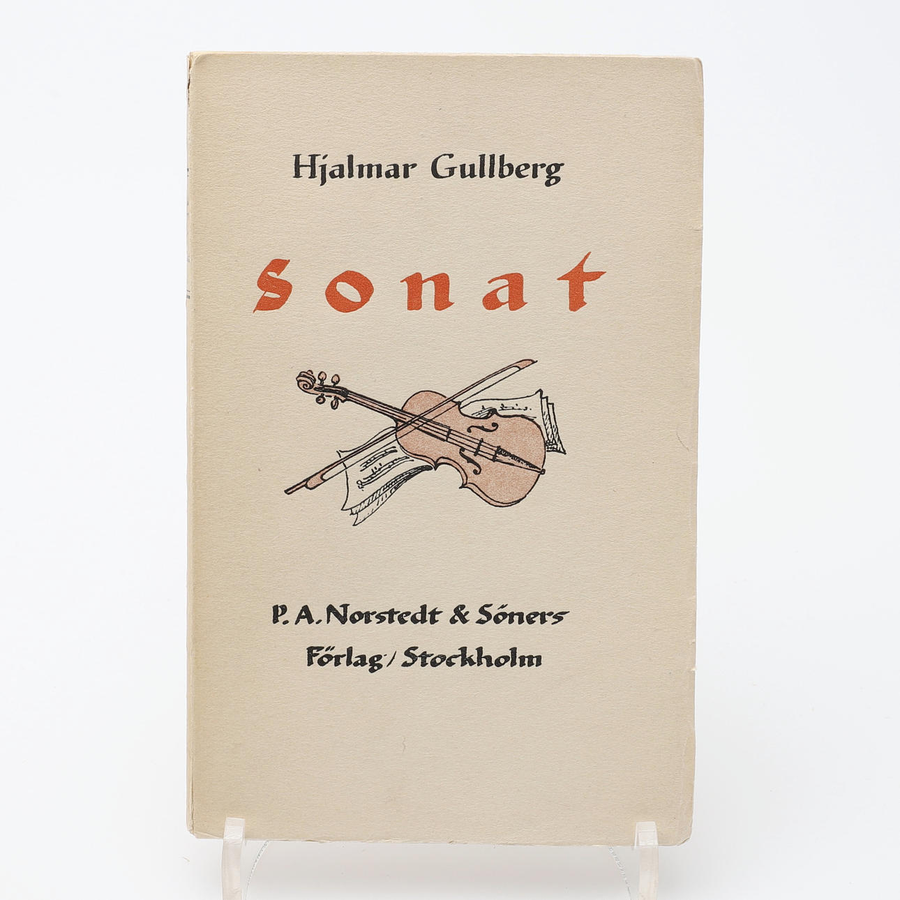 HJALMAR GULLBERG'S SECOND BOOK SONATA IN THE FIRST EDITION 1929 WITH A NICE DEDICATION TO GRETA SVANSTRÖM.