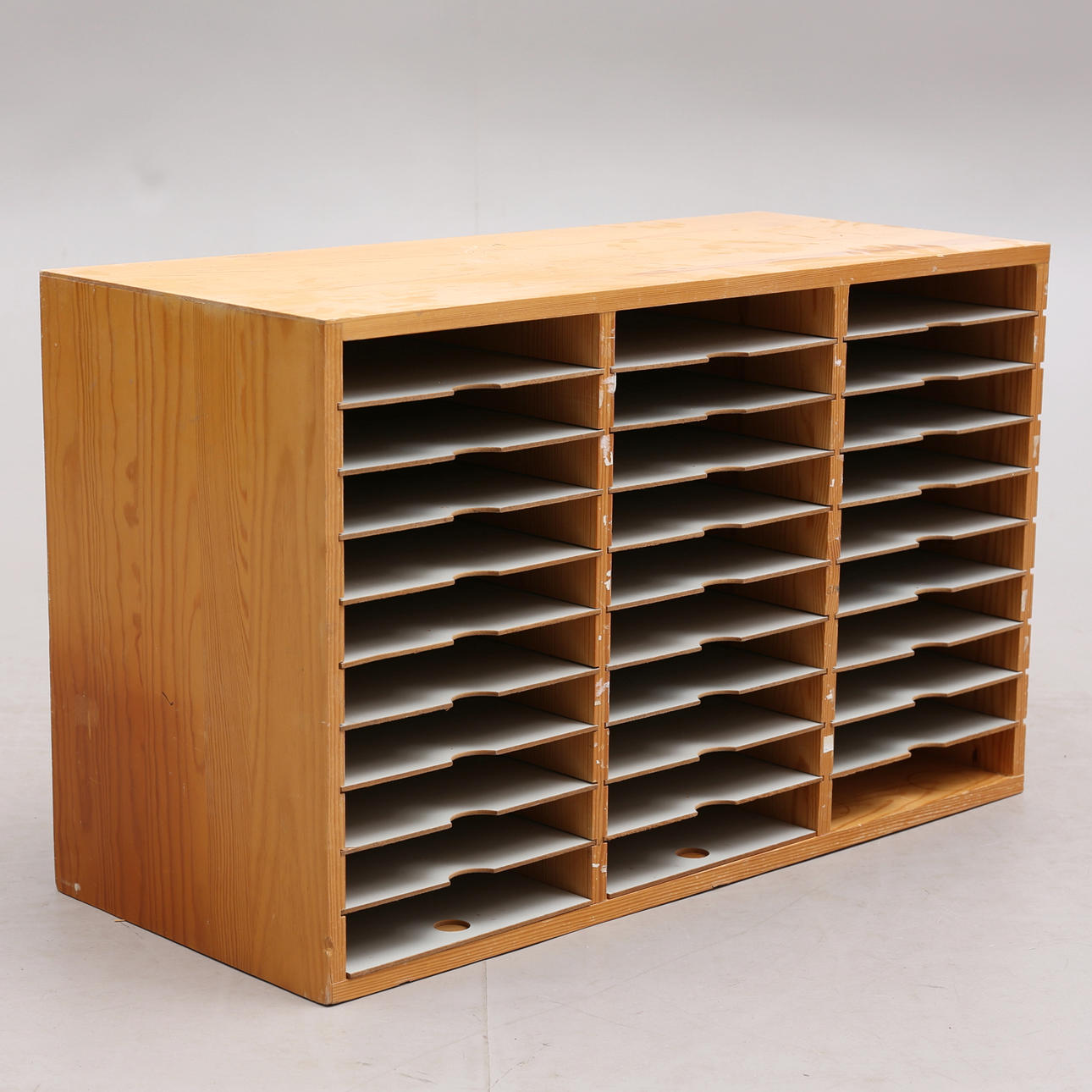 HYLLA/POSTFACK, trä, 1900-tal.