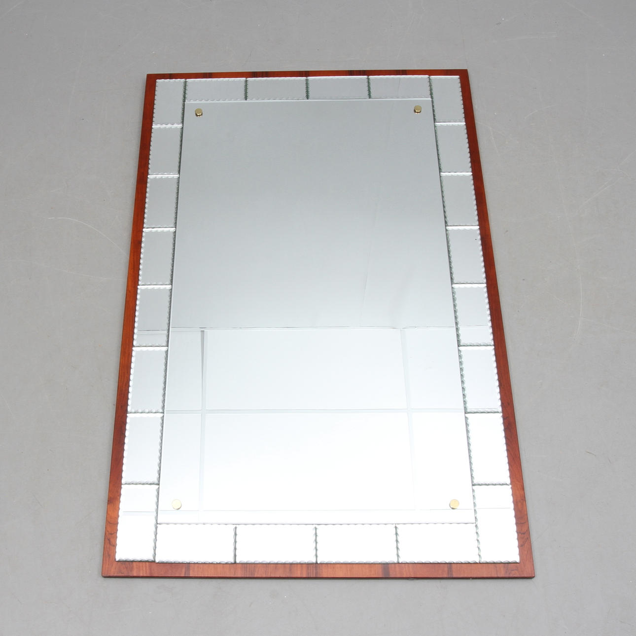 SPEGEL, AB Glas och trä, Hovmantorp.