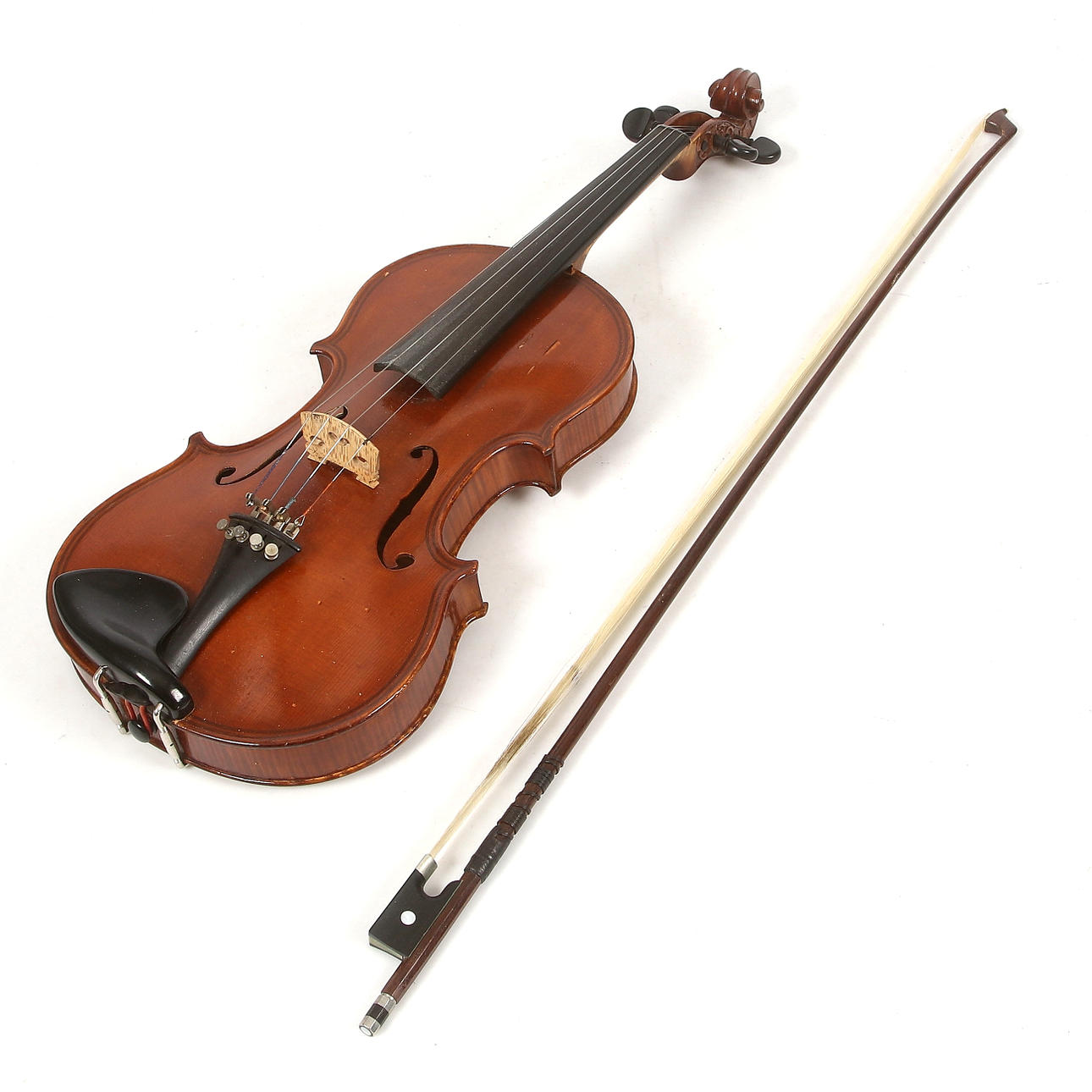 VIOLIN with STÅKE, marked Ch. E. Davidsson. 1950.