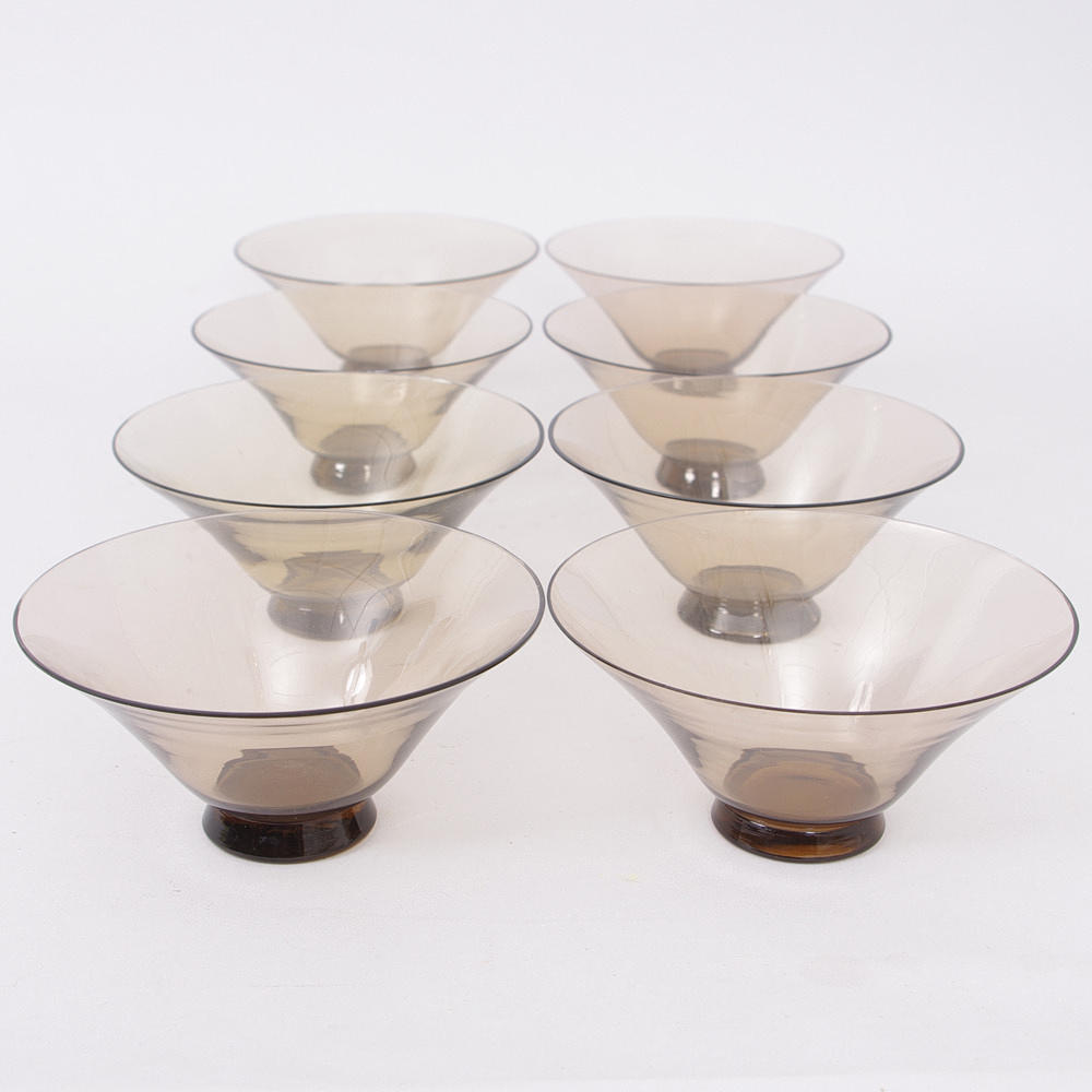 DESSERTSKÅLAR, 8 stycken, mörktonat glas.