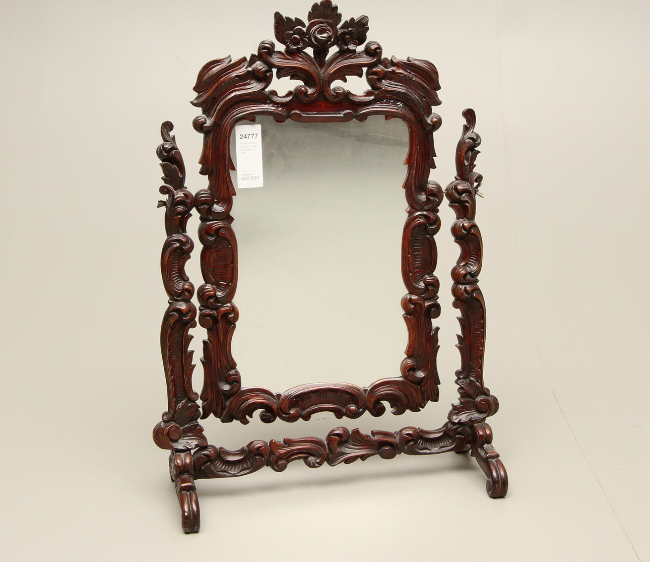 BYRÅSPEGEL, nyrokoko, 1800-talets senare hälft.