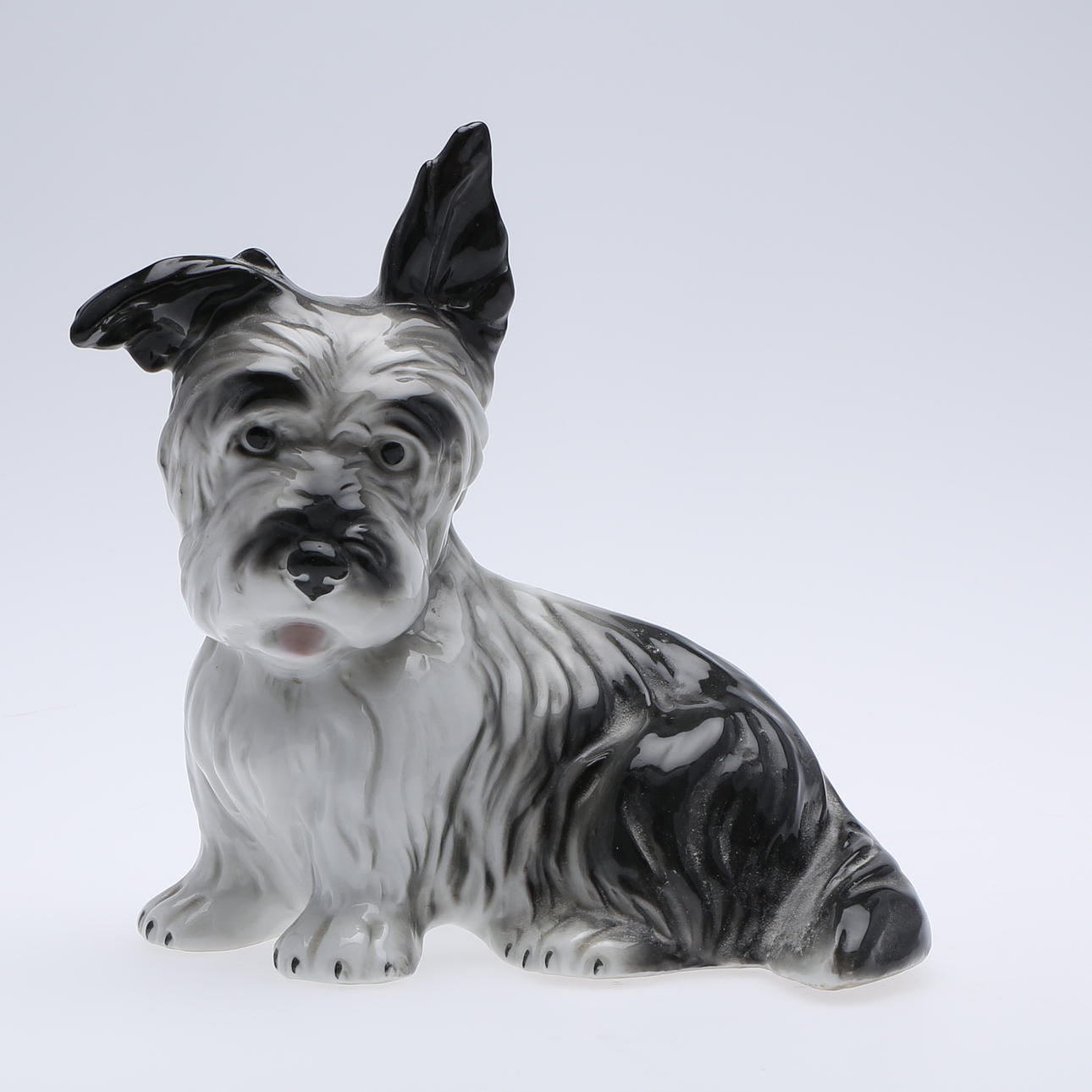 FIGUR, porcelæn, hund.