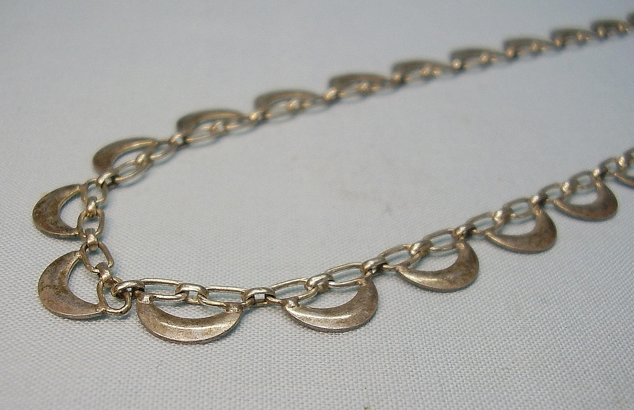 COLLAR PLATA ANTIGUA TIPO BAUHAUS.