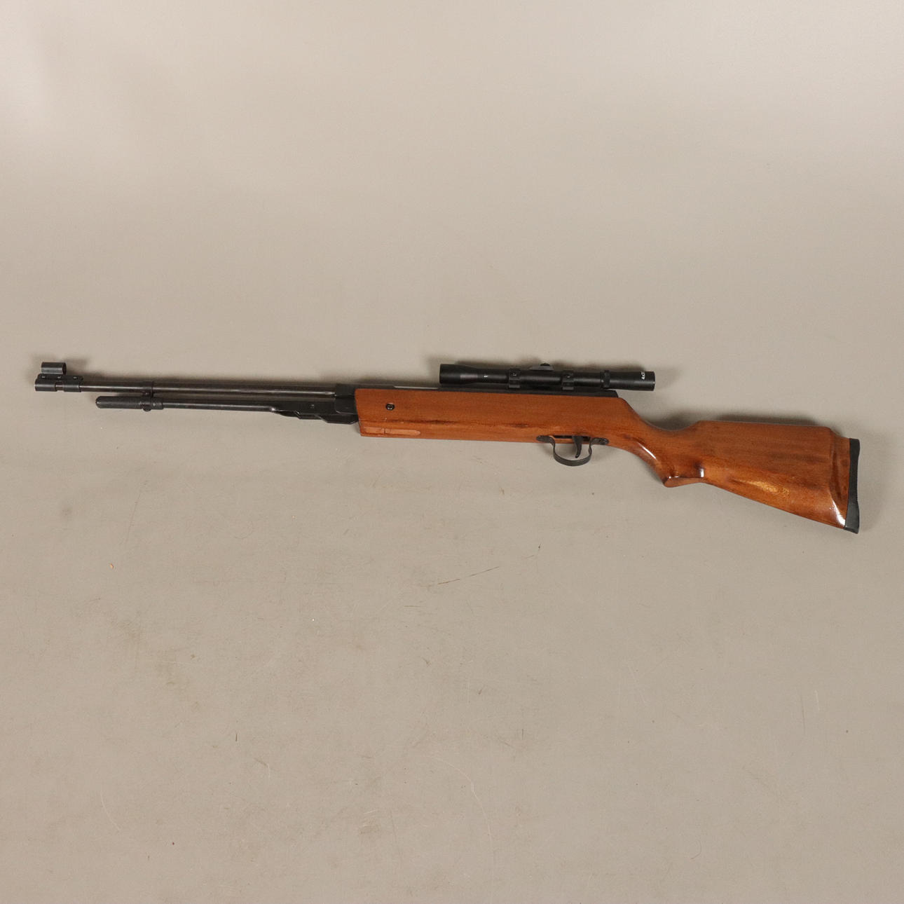 LUFTGEWEHR mit Zielfernrohr, China.