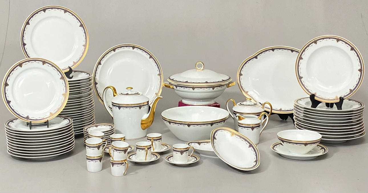 LIMOGES PORSLIN. 76 STYCKEN. PORSLIN.