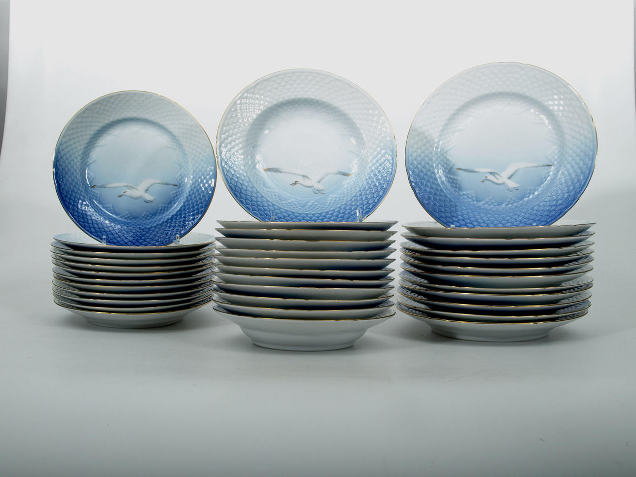 MATSERVIS, porslin, 36 delar, "Måsen", Bing & Gröndahl, Danmark.