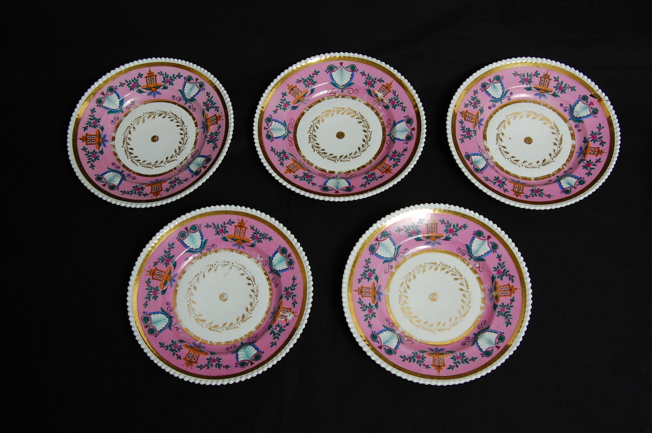 TALLRIKAR, 5 st, porslin, empire, Ryssland 1800-talets första hälft, proveniens Krapperups Slott.