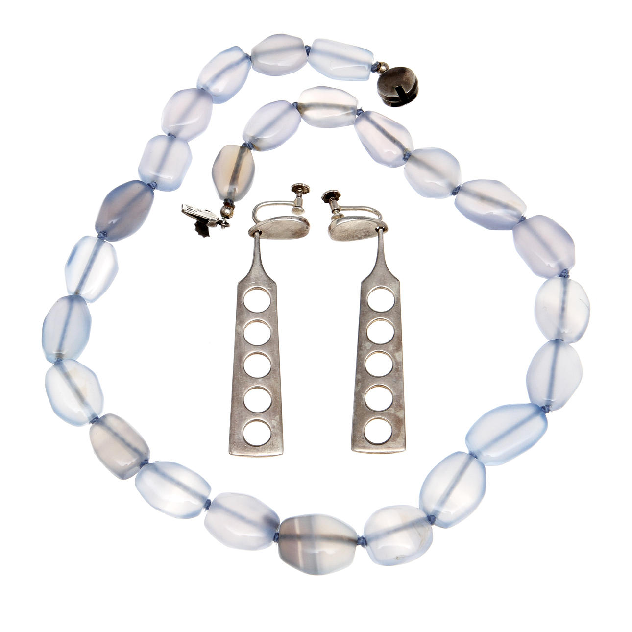 SMYCKEN, 3 st, halsband och 1 par örhängen.