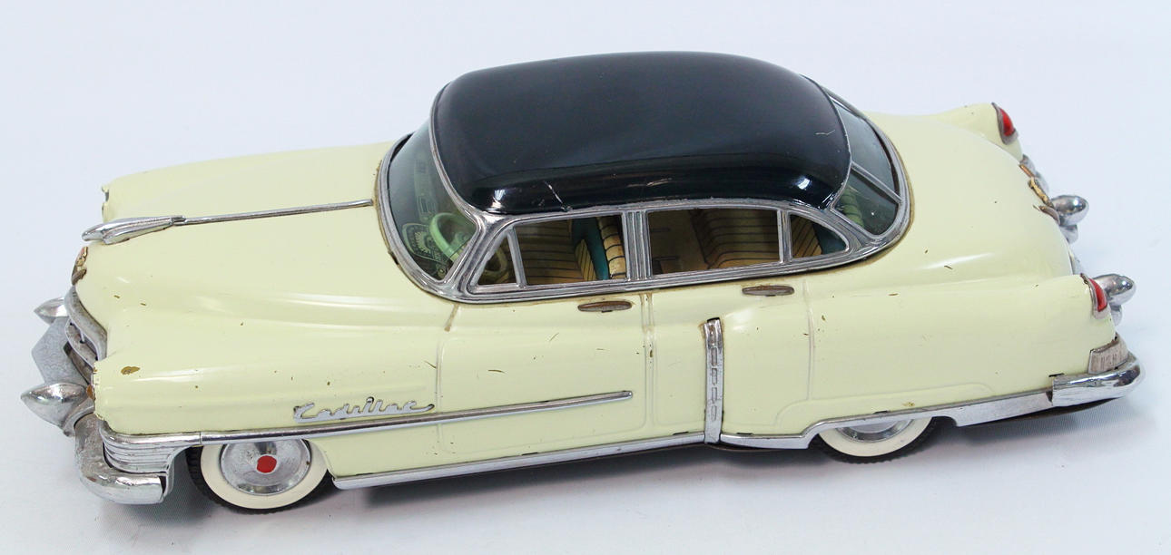 PLÅTLEKSAK, cadillac -51, Marusan "Series 62".