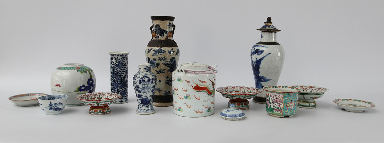 PARTI PORSLIN, 13 delar, Kina, 1700-1900-tal.