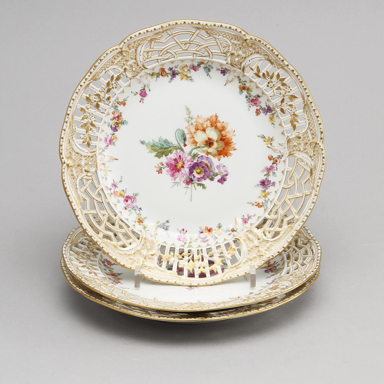 TALLRIKAR, 3 st, porslin, KPM Berlin (1870 - 1945).