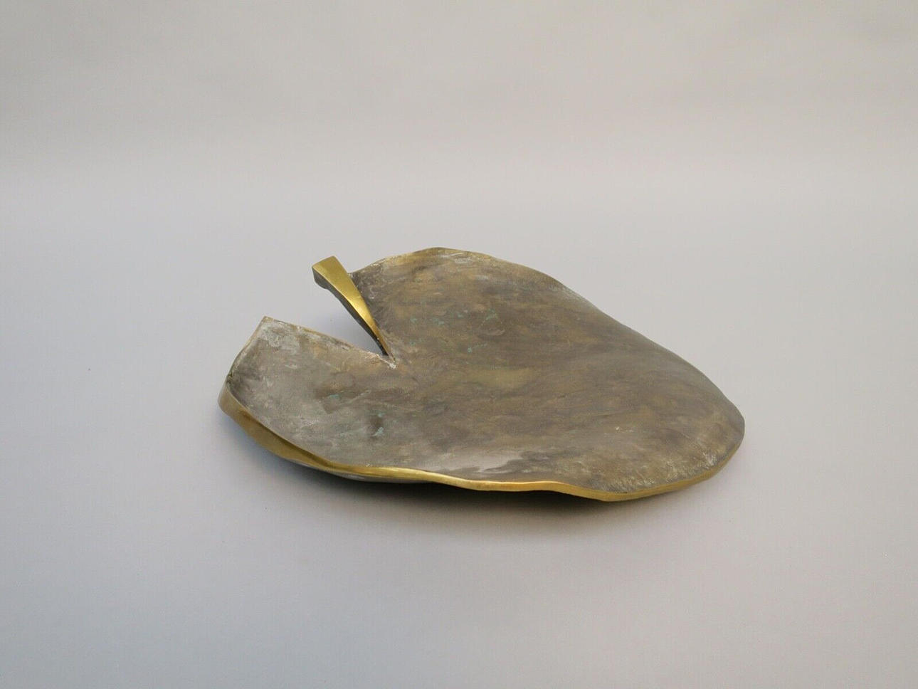 LOTHAR KLUTE. Design Platte, Schale Bronze Brutalist.