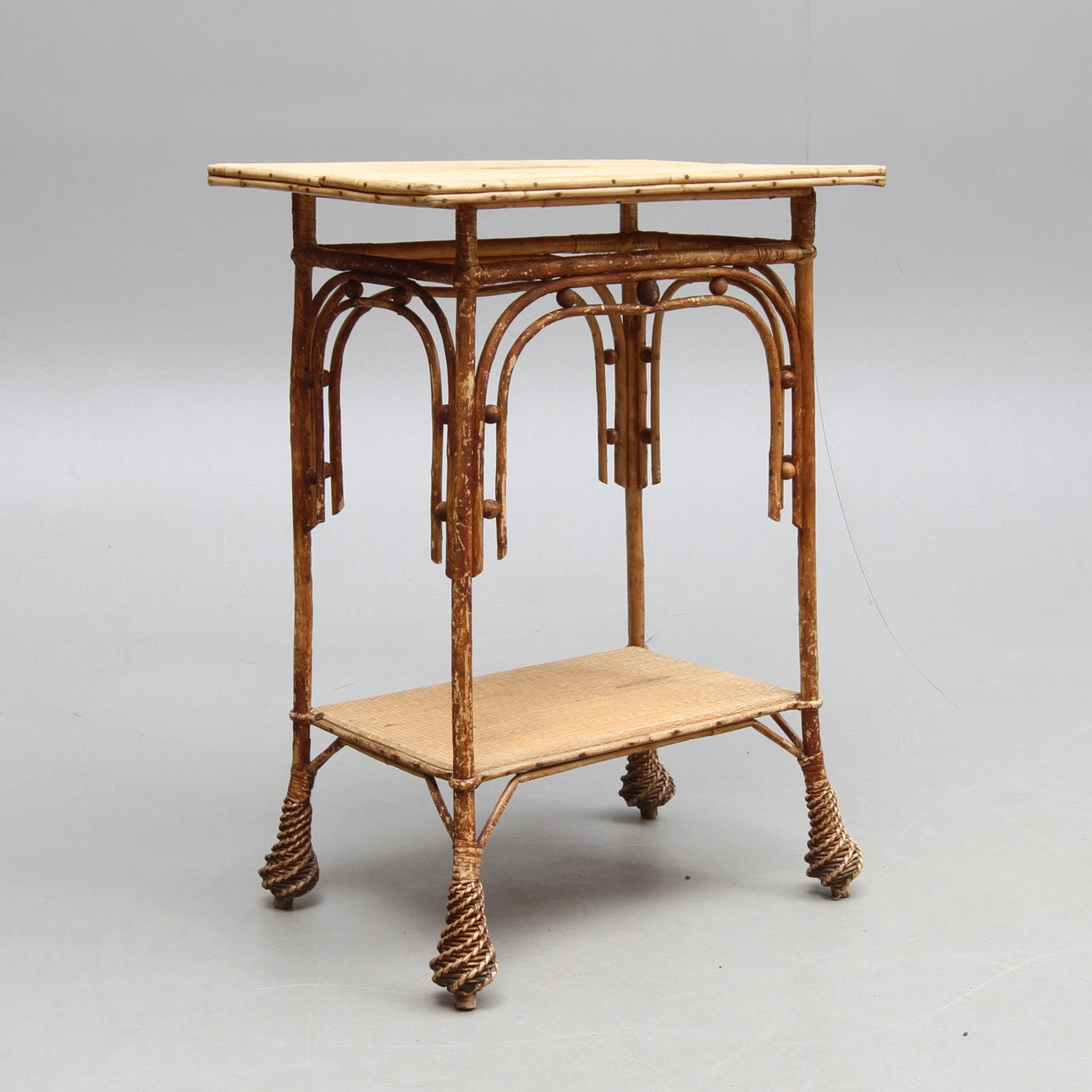 BORD, rotting, omkring 1900.