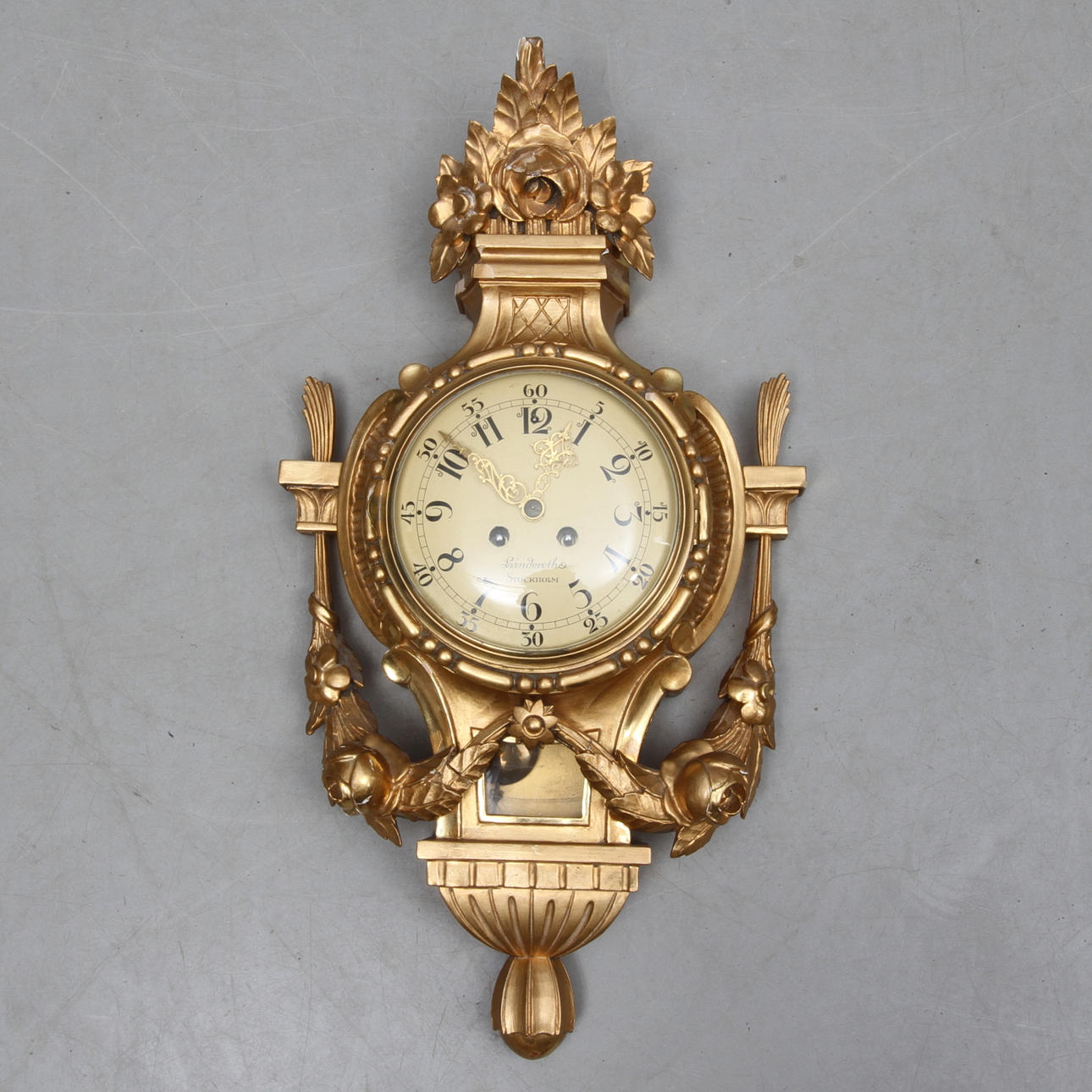 VÄGGPENDYL, gustaviansk stil, urverk märkt Union, urtavla märkt Linderoth, Stockholm, 1900-tal.