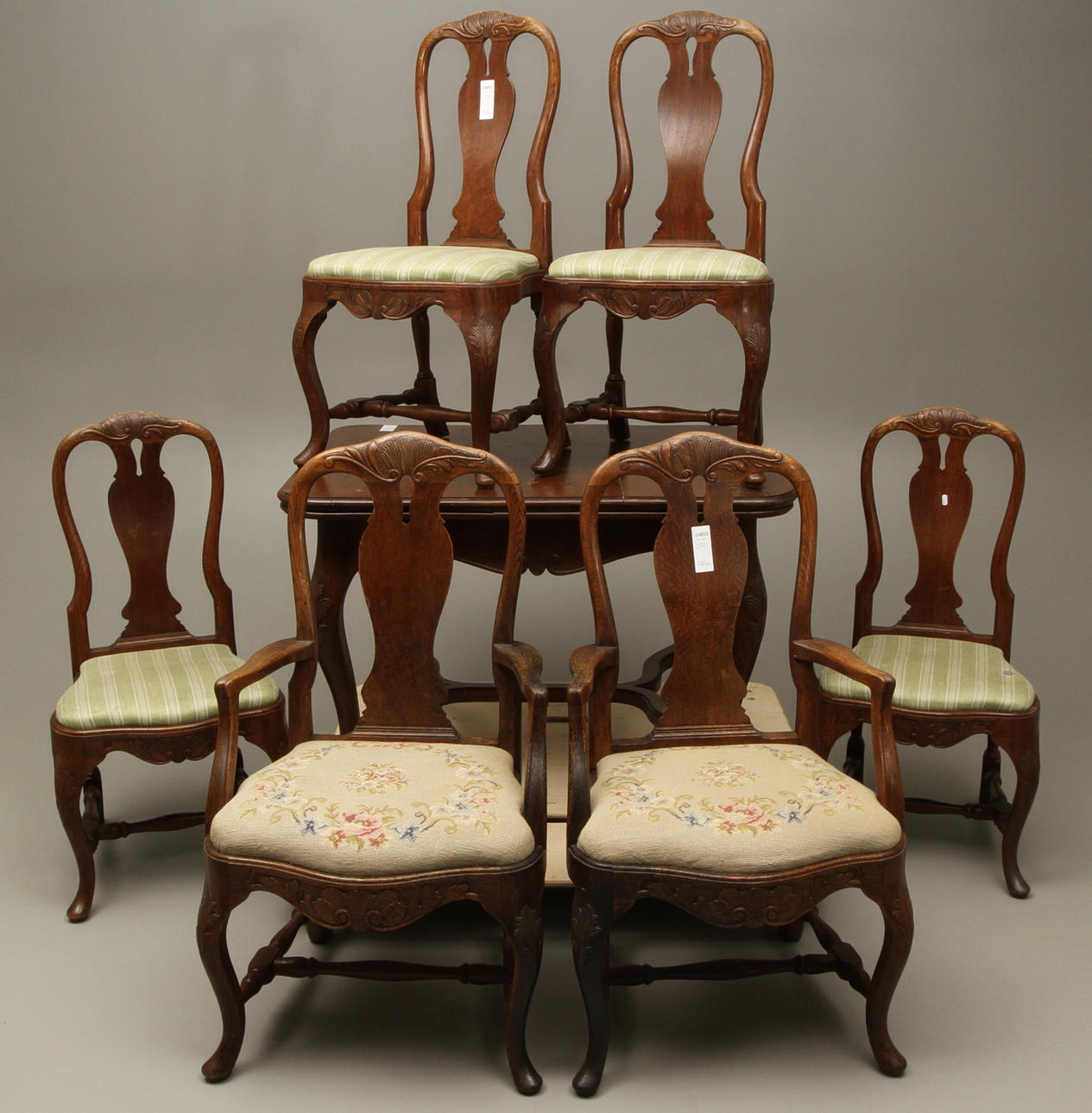 MATSALSMÖBEL, bondrokokostil, ek, 1900-tal. 7 delar.