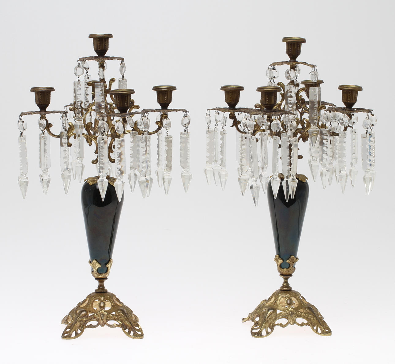 KANDELABRAR, ett par, oscarianska, sent 1800-tal.