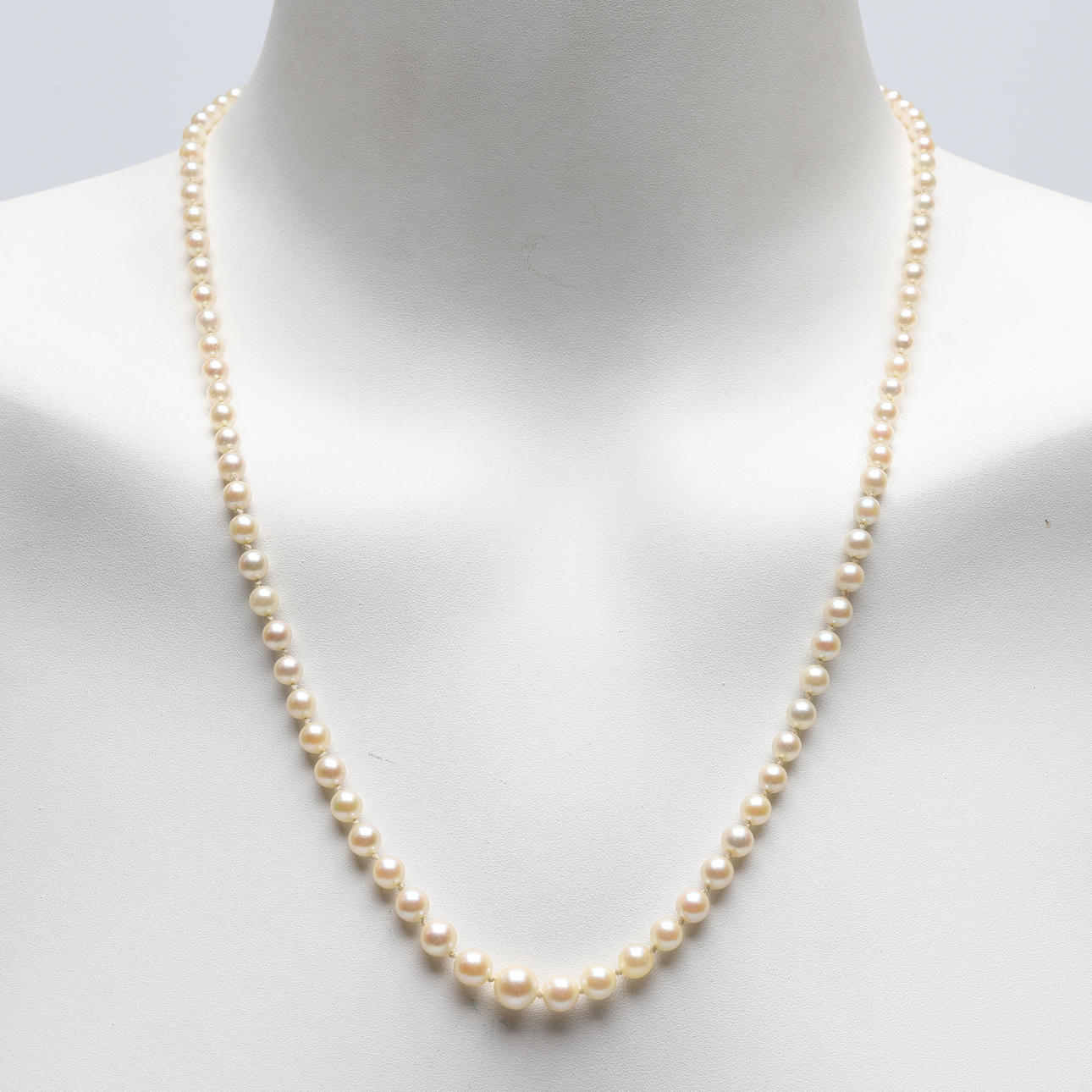 COLLAR DE PERLAS, dosificado, cierre de plata, JKa.