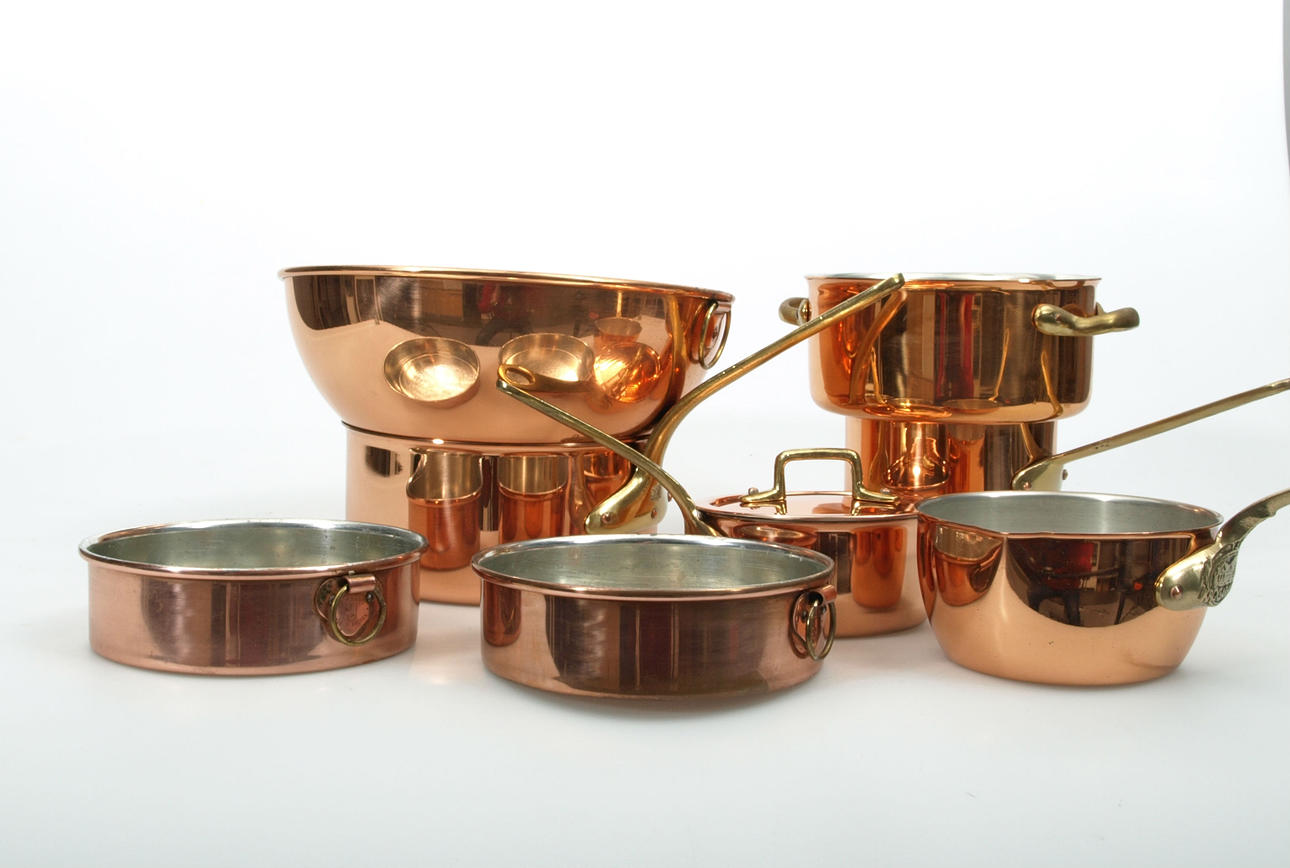KASTRULLER OCH SKÅLAR, koppar, 8 delar, oanvända.