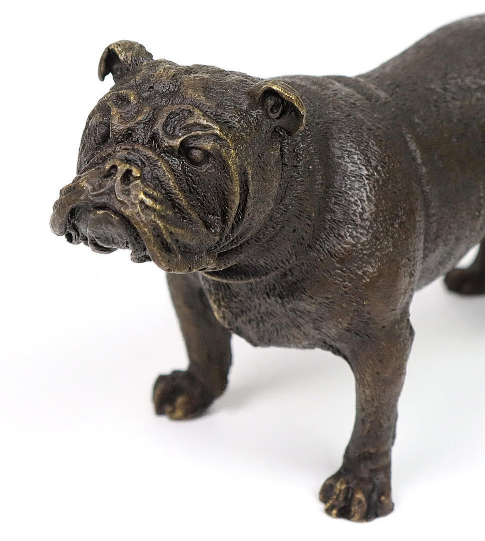 BRONZE HUND SKULPTUR.