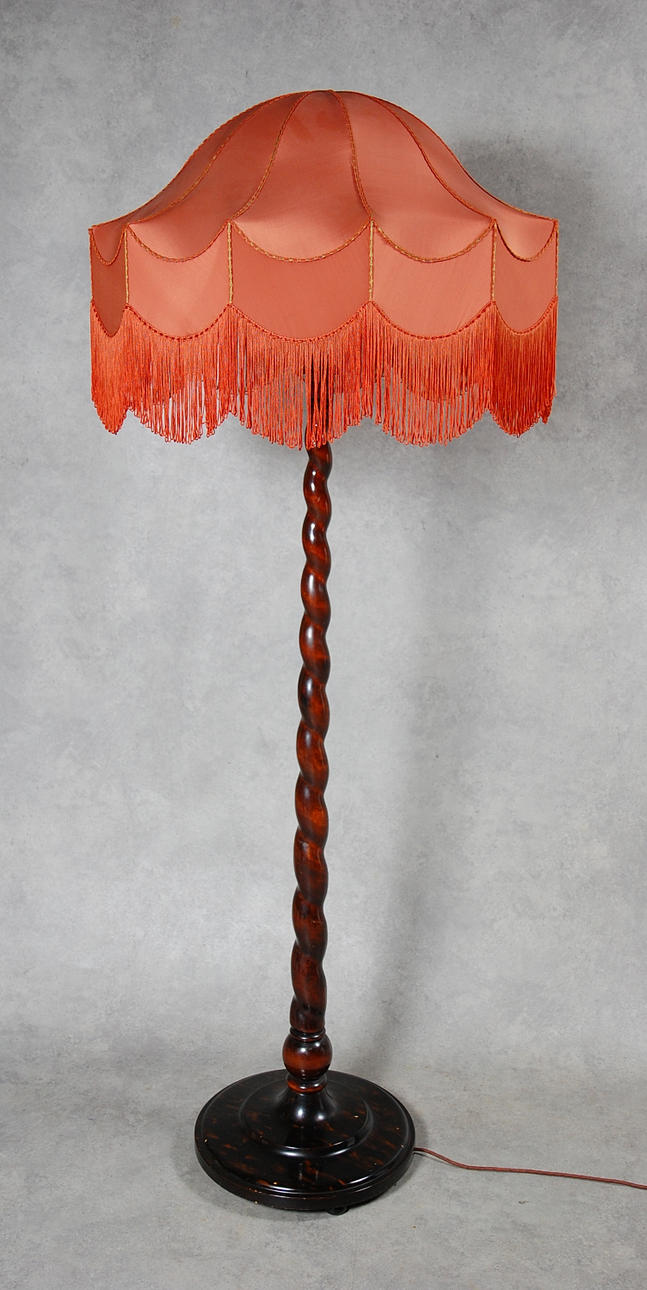 GOLVLAMPA, " A la Downton Abbey " 1900-talets början.