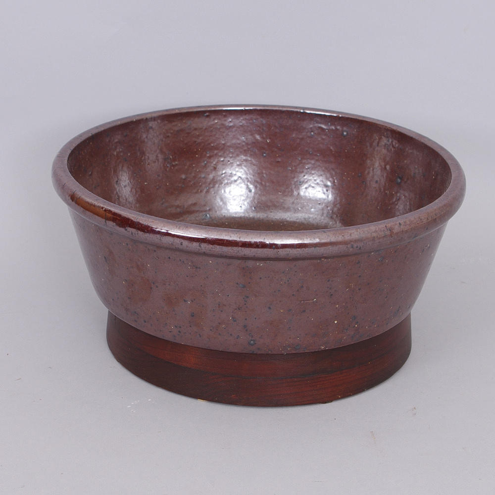 SKÅL MED STÄLL, keramik, Raus.