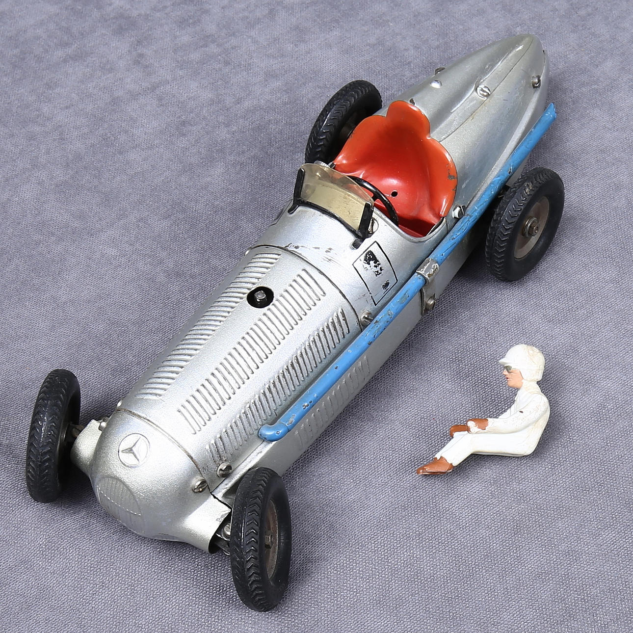 MÄRKLIN 1133 Mercedes racing car, red, clockwork, steering wheel