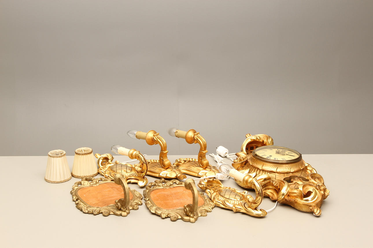 VÄGGPENDYL, samt 3 par vägglampetter.