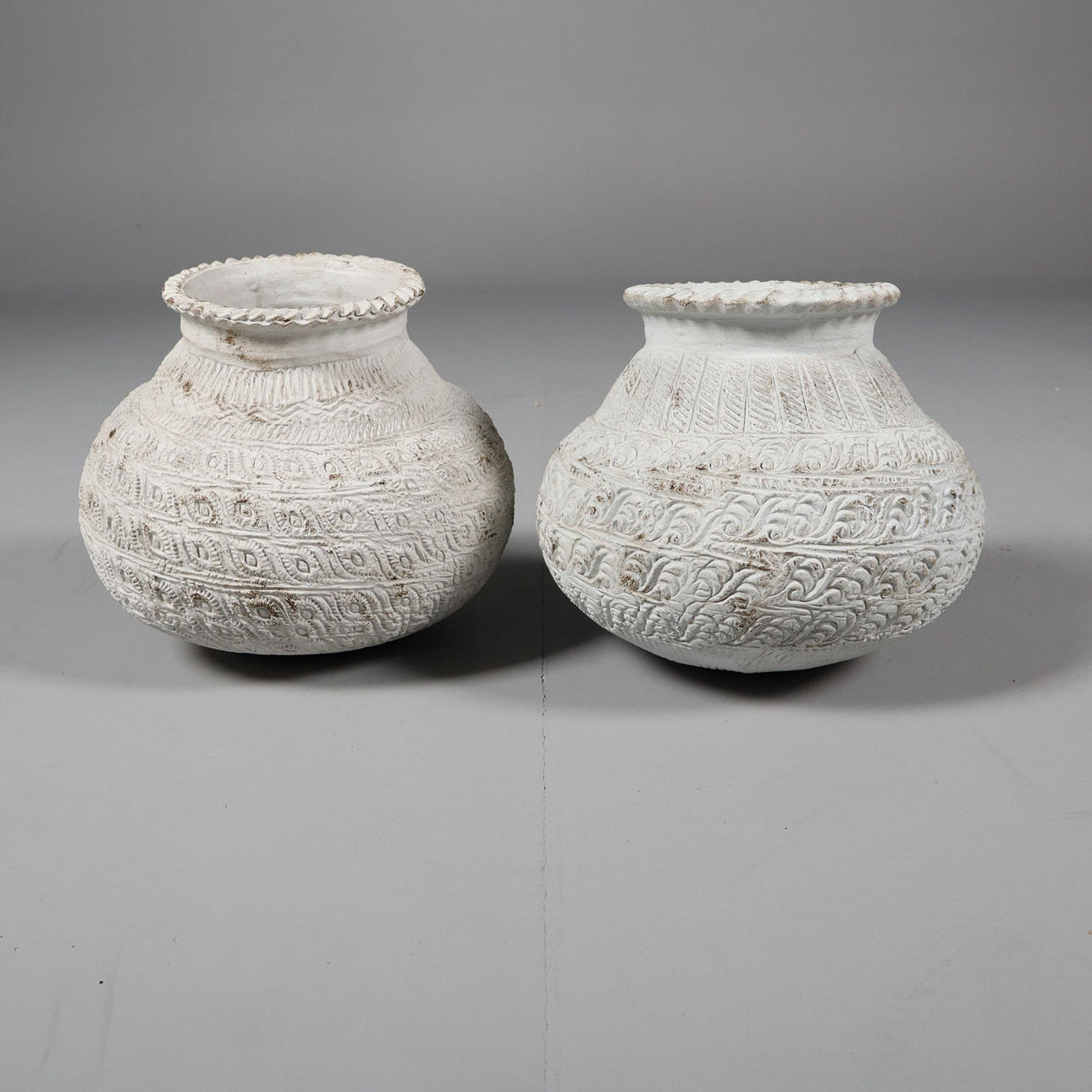 WASSERKÖPFE, zwei Stück. Birma.