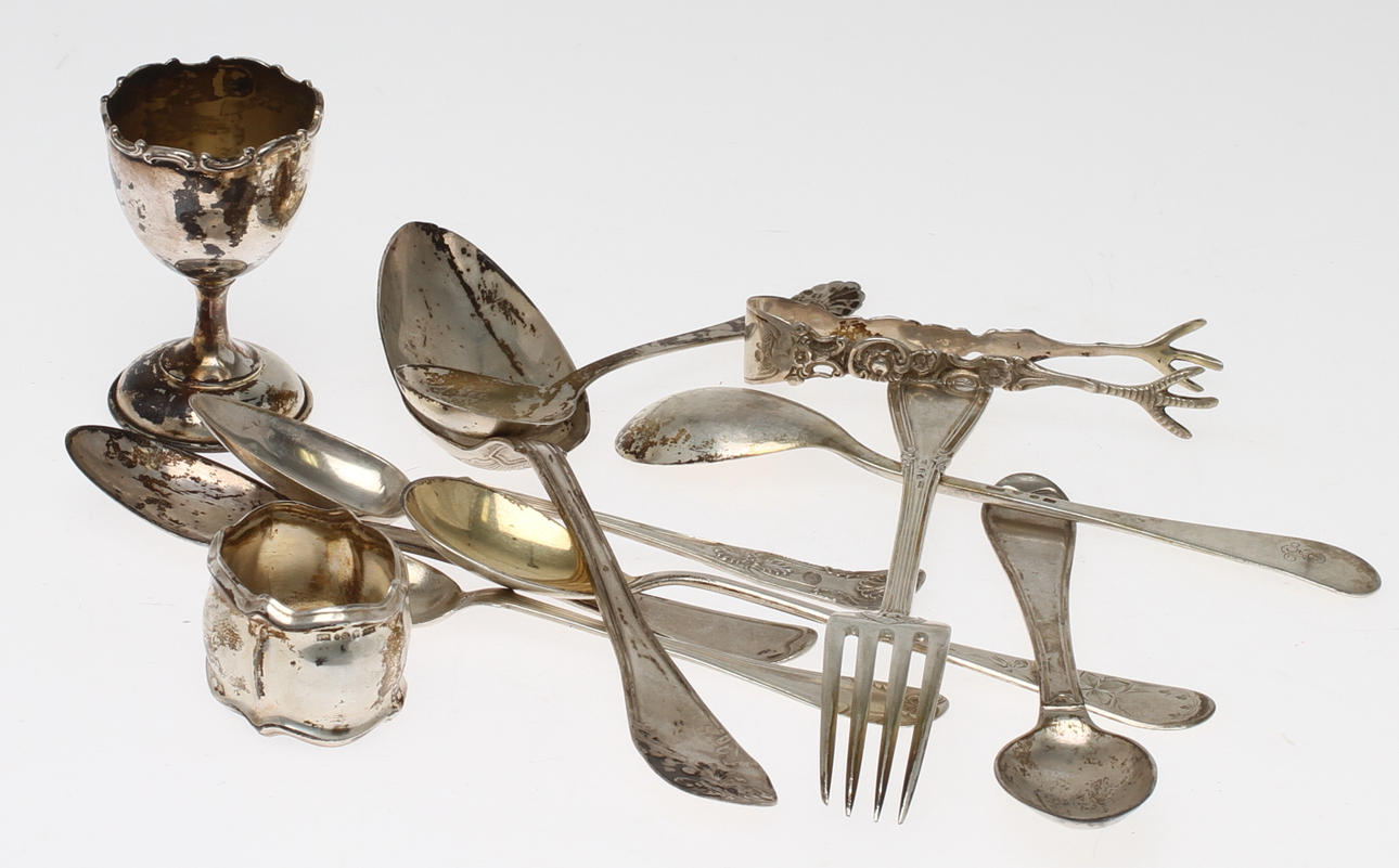 PARTI SILVER, 12 delar, mestadels skedar.