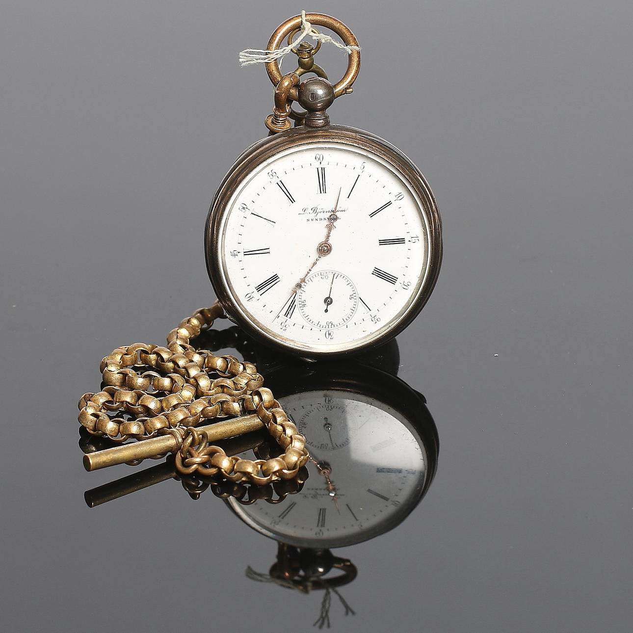 FICKUR, silver, nyckeldragare, "L Brännström, Sundsvall". 1800-talets slut.