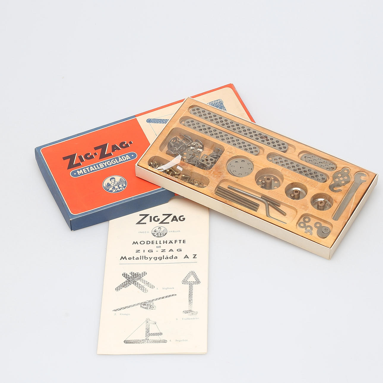 ZIG ZAG Metal construction box.