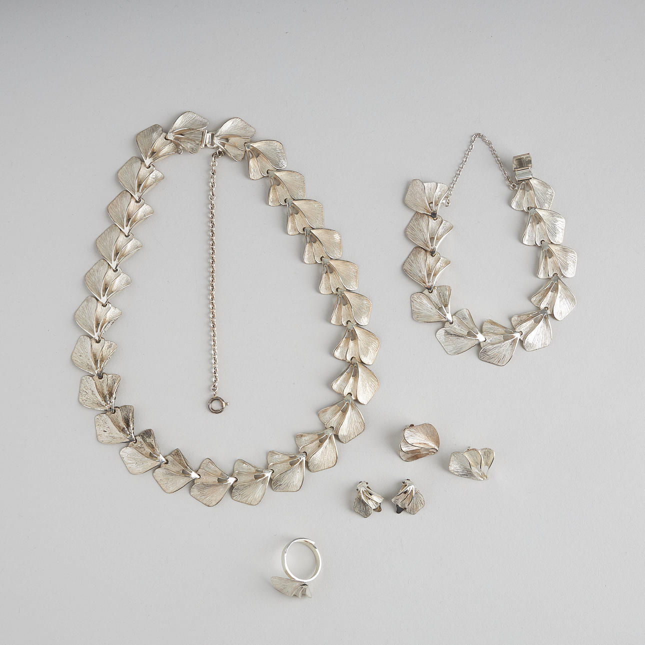 KORUSETTI, 5 kpl, hopea, Valo-koru, Turku.