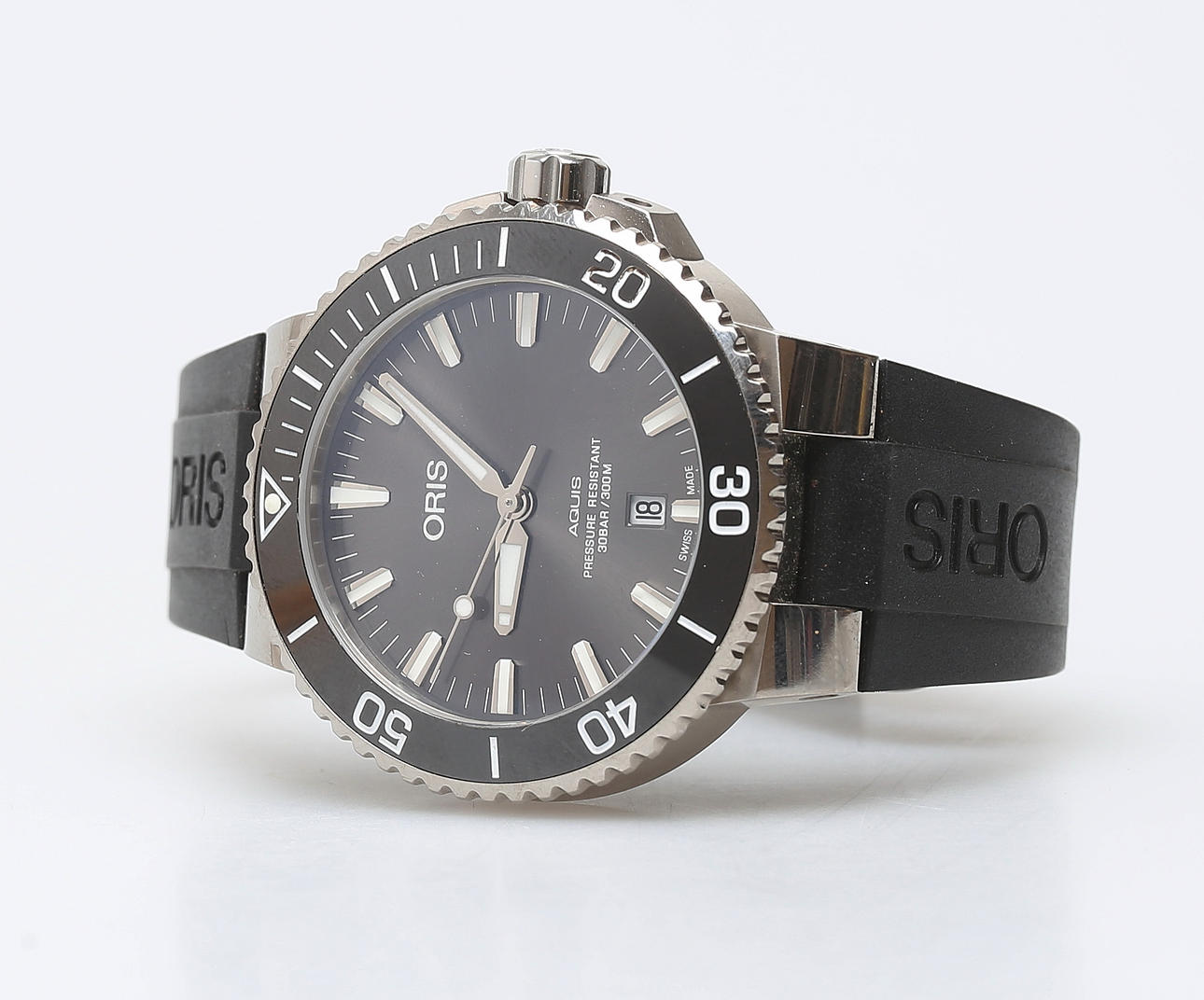 ORIS AQUIS, wristwatch, Titanium, automatic.