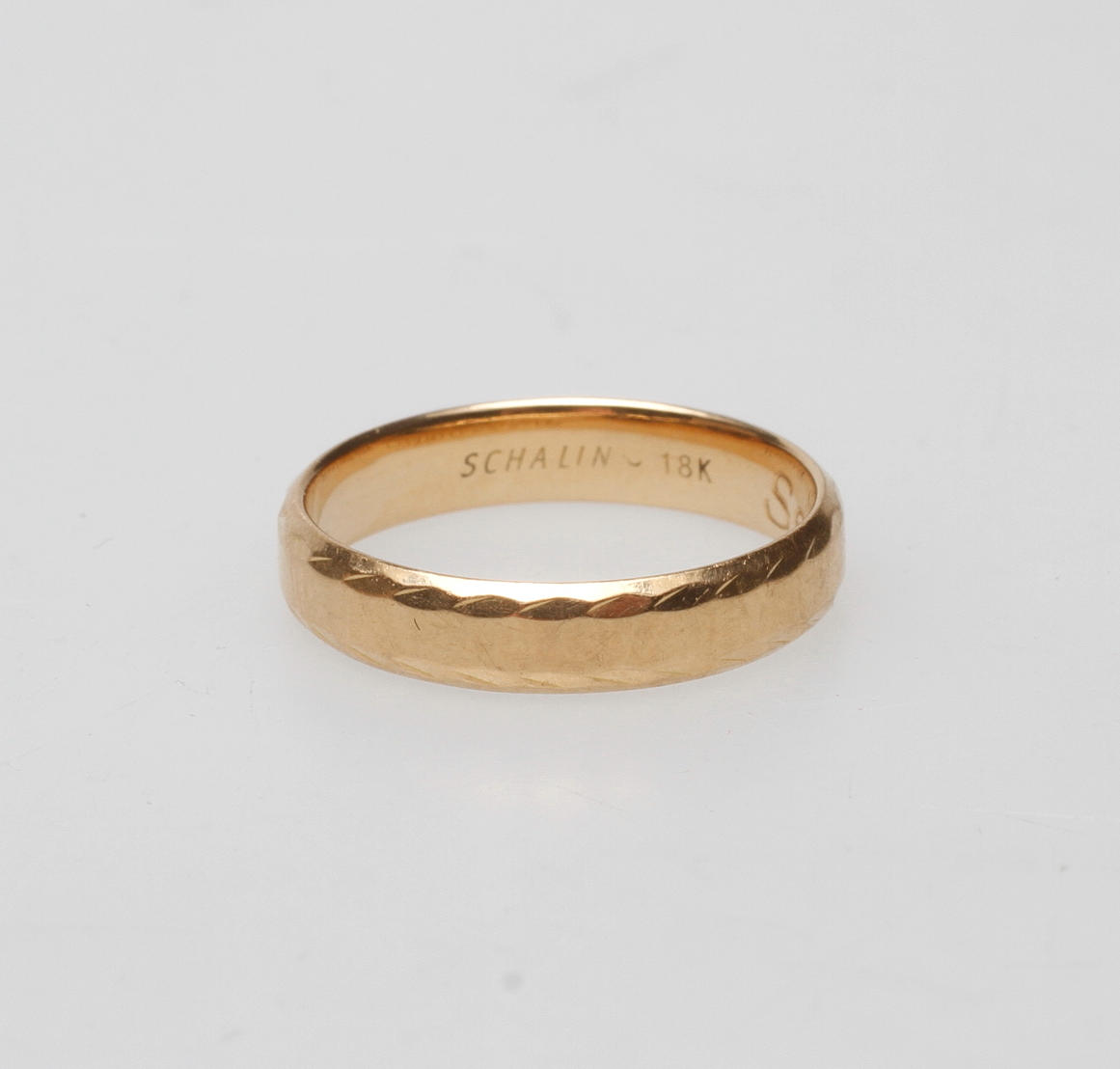 RING, 18k guld, vikt ca 3,3 gr.