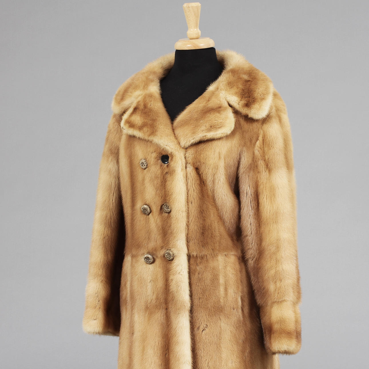 MINKPÄLS, Sagamink.