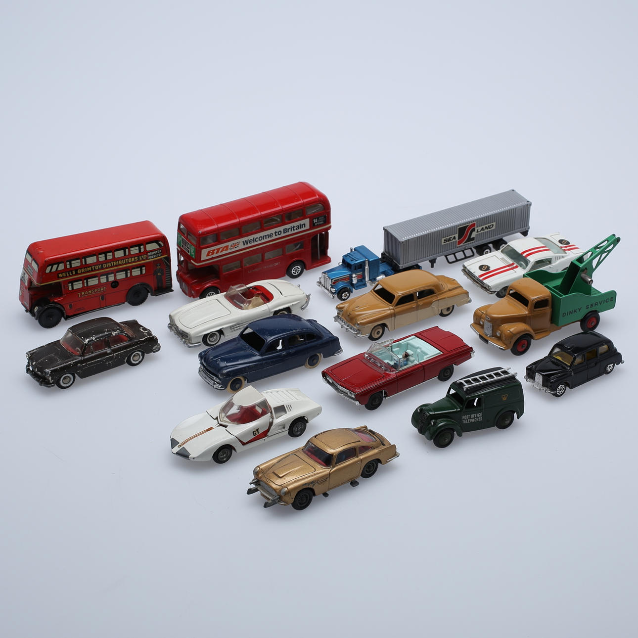 MODELLBILAR, 14 st, Dinky Toys, Corgi, Tecno.