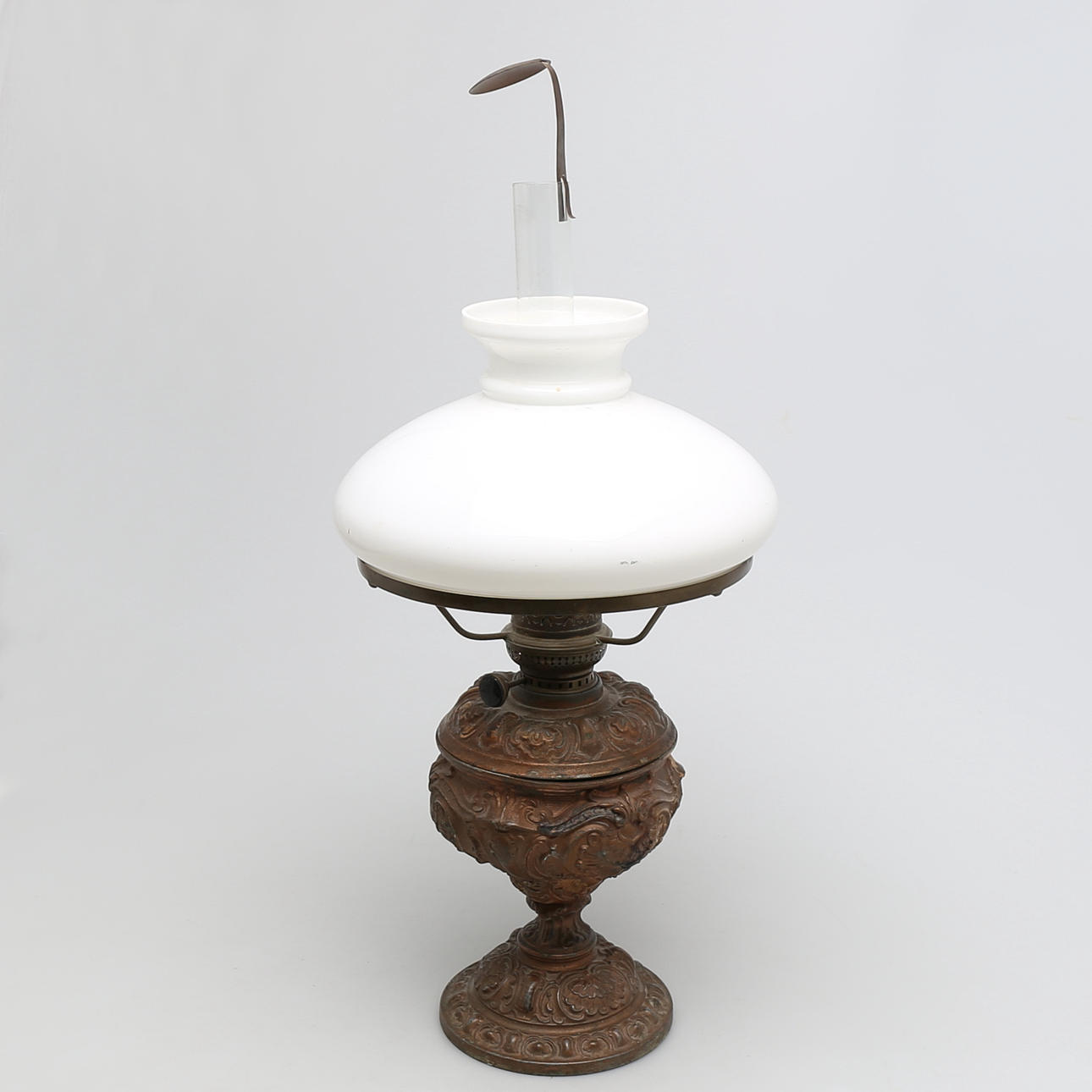 BORDSFOTOGENLAMPA i malm och glas, 1800-talets slut.