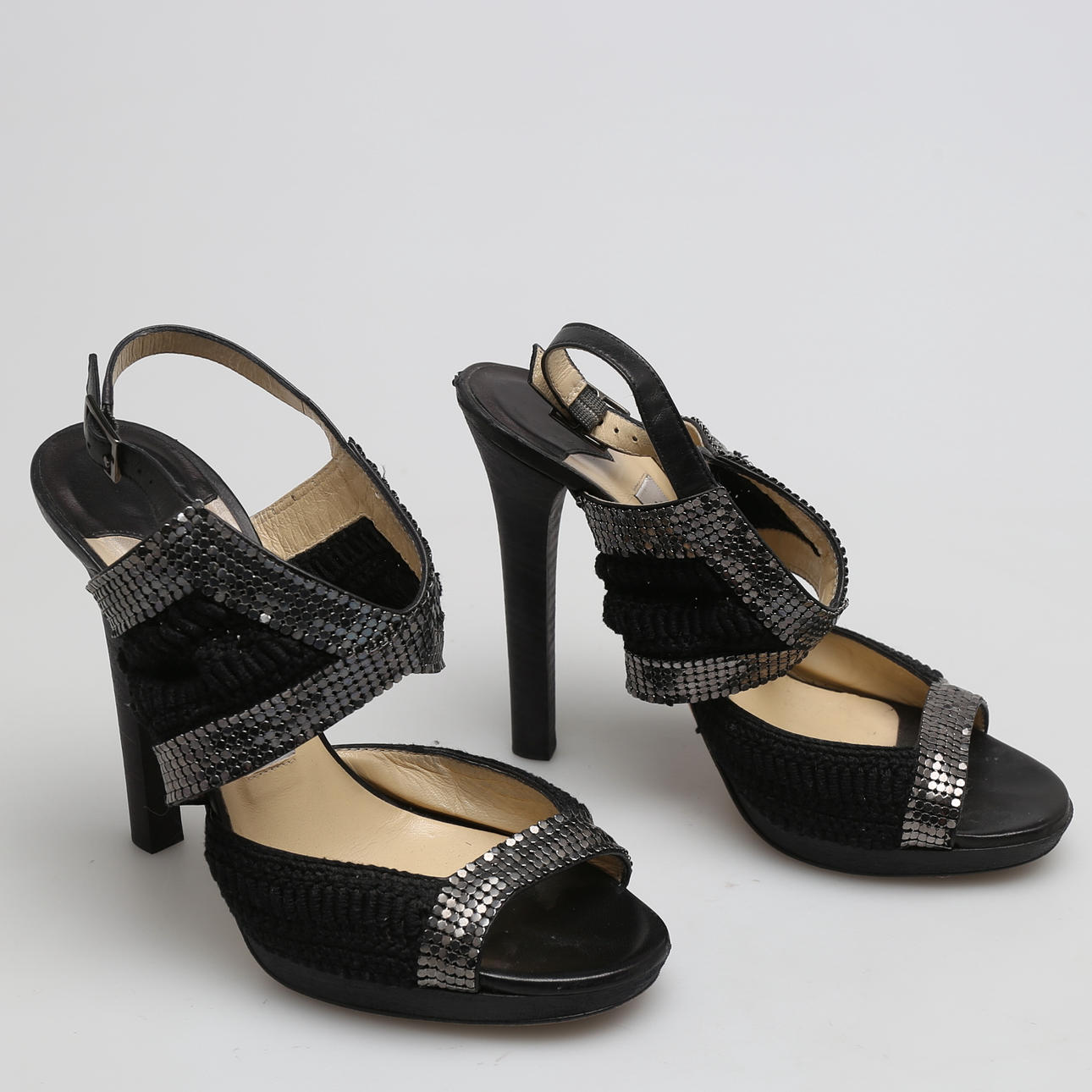 SKOR i textil och metall, storlek 39, Jimmy Choo.