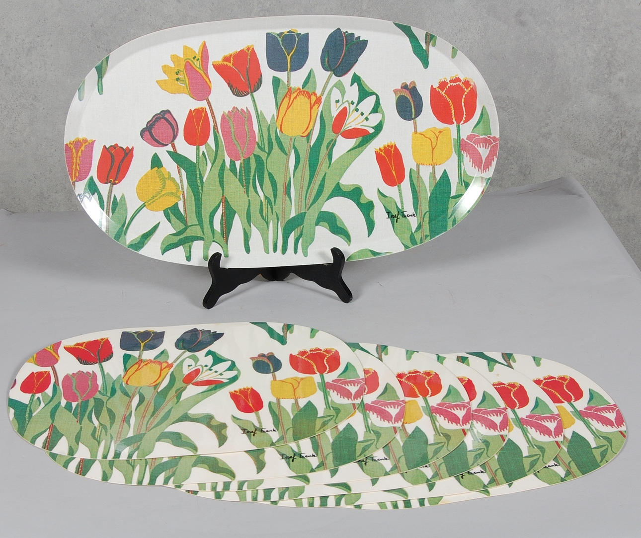 BRICKA, Josef Frank och 6 st BORDSTABLETTER " Tulpan ".