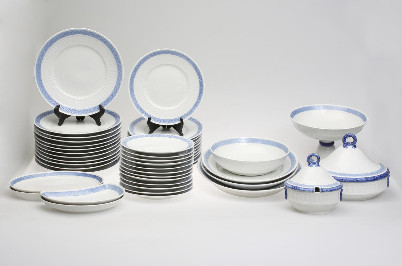MATSERVIS, 47 delar, "Blå Vifte", Royal Copenhagen, 1900-tal.