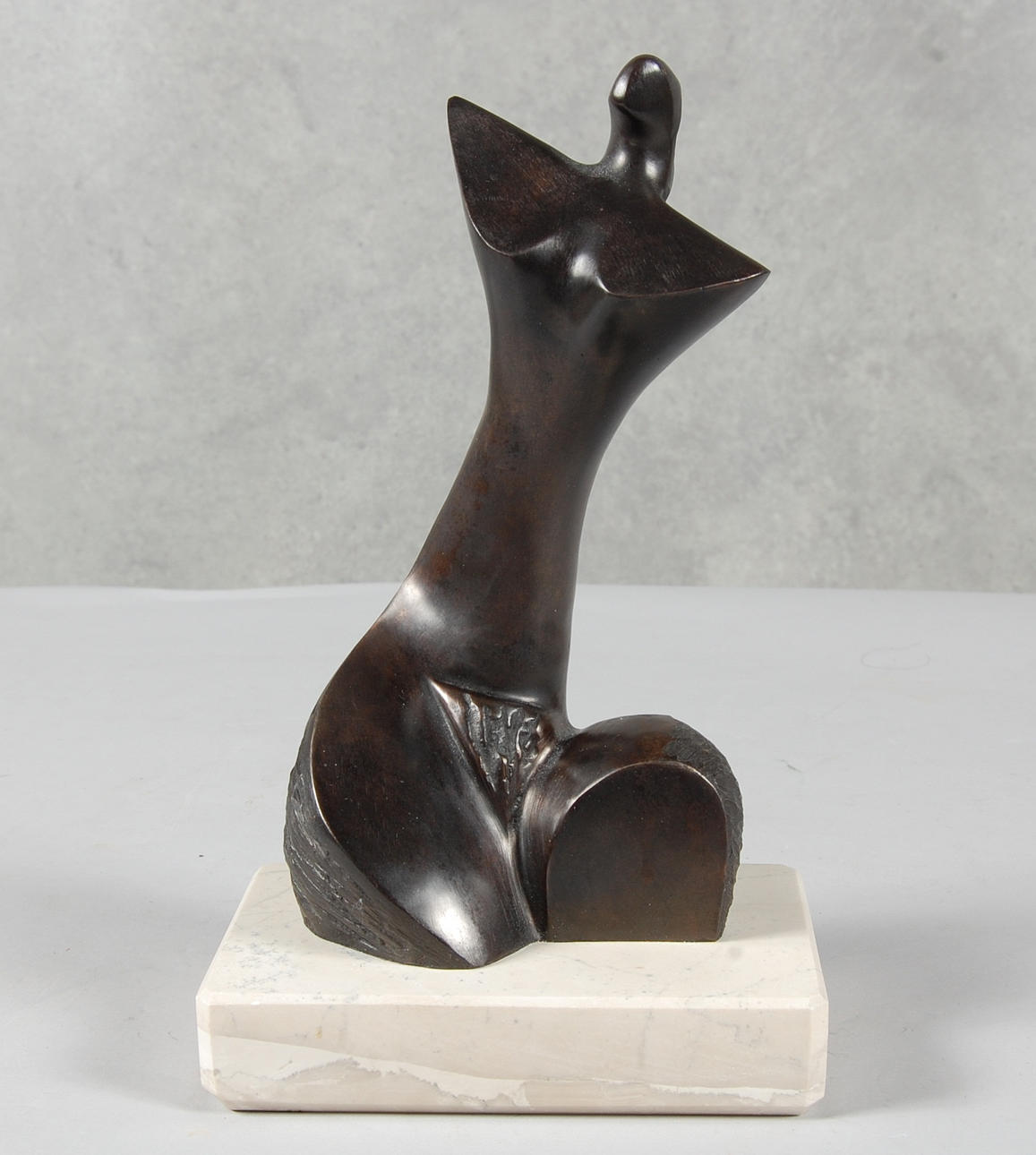 STAN WYS ( STANISLAV WYSOTSKI ). Skulptur i brons kvinnofigur, märkt Stan Wys IV IV AP 1994.