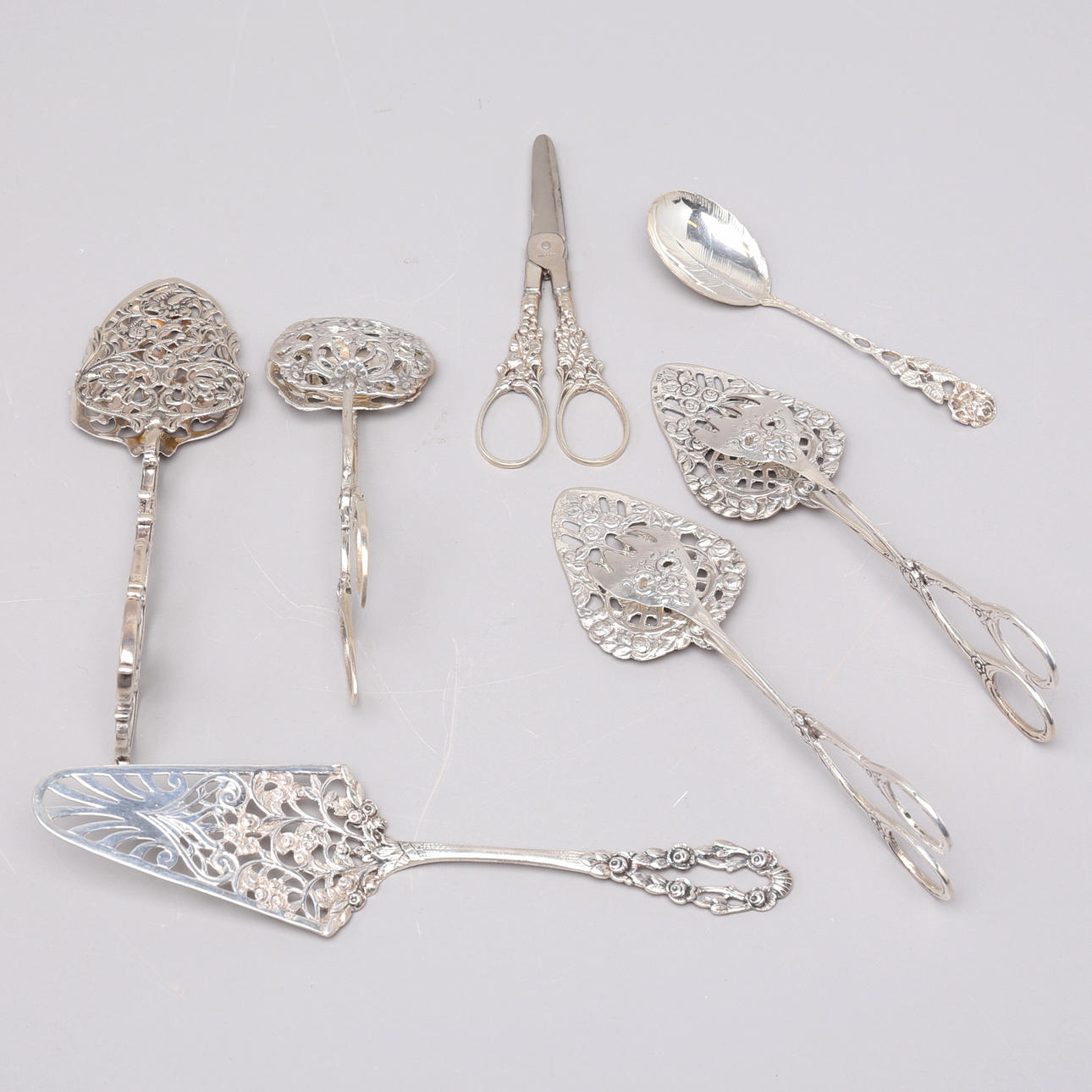 SILVER OBJECTS, 7 pieces, total weight 292.6 grams, 1900s. Silver ...