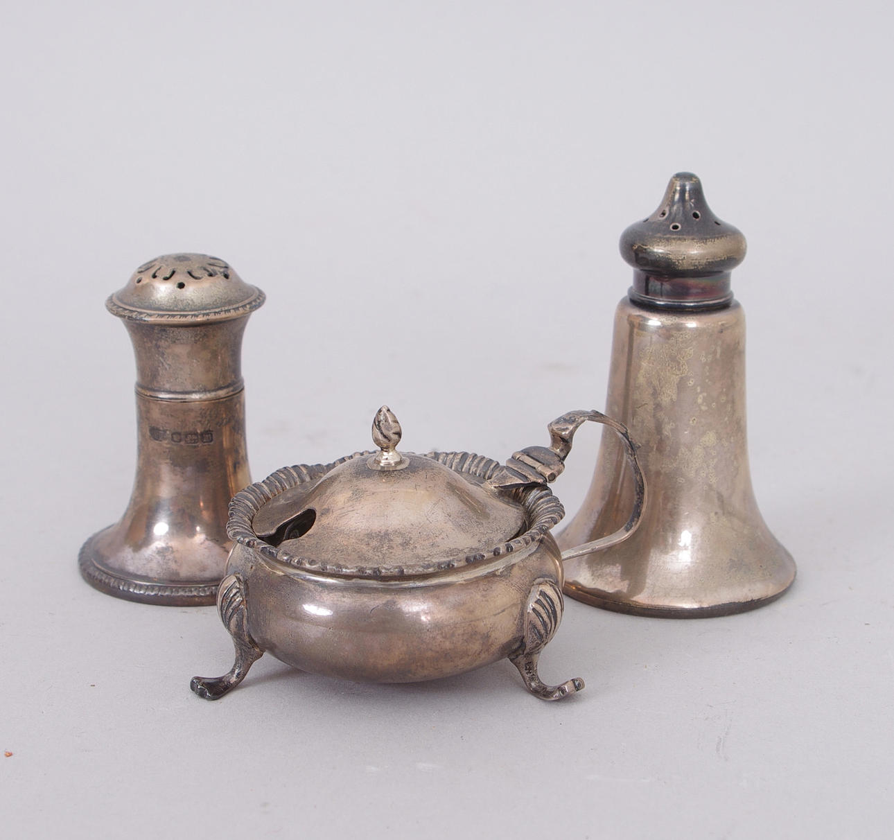 STRÖARE SAMT SALTKAR, silver, England.