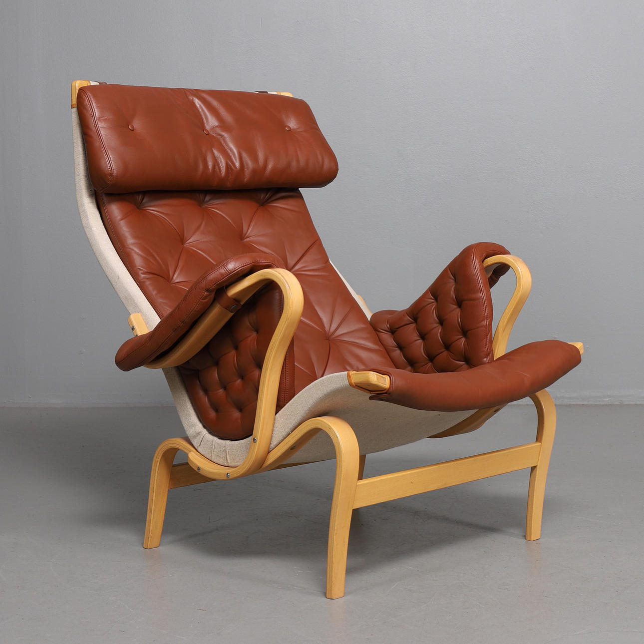 BRUNO MATHSSON. Sessel, Pernilla 69, DUX.