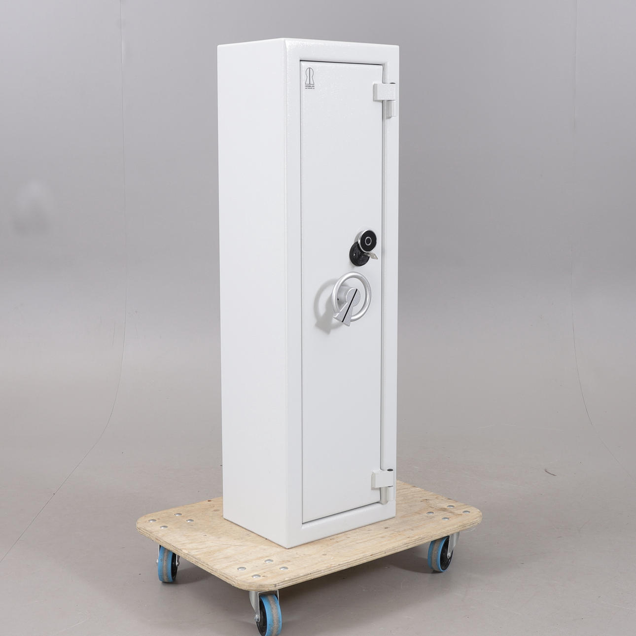 SICHERHEITSSCHRANK / WAFFENSCHRANK, Robur.