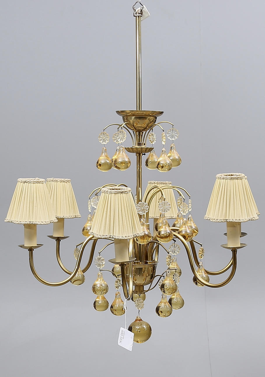 TAKLAMPA, mässing och glas, 1940-50-tal. Total höjd 82 cm.